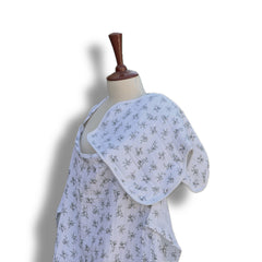 LEAFY GREEN NURSING COVER