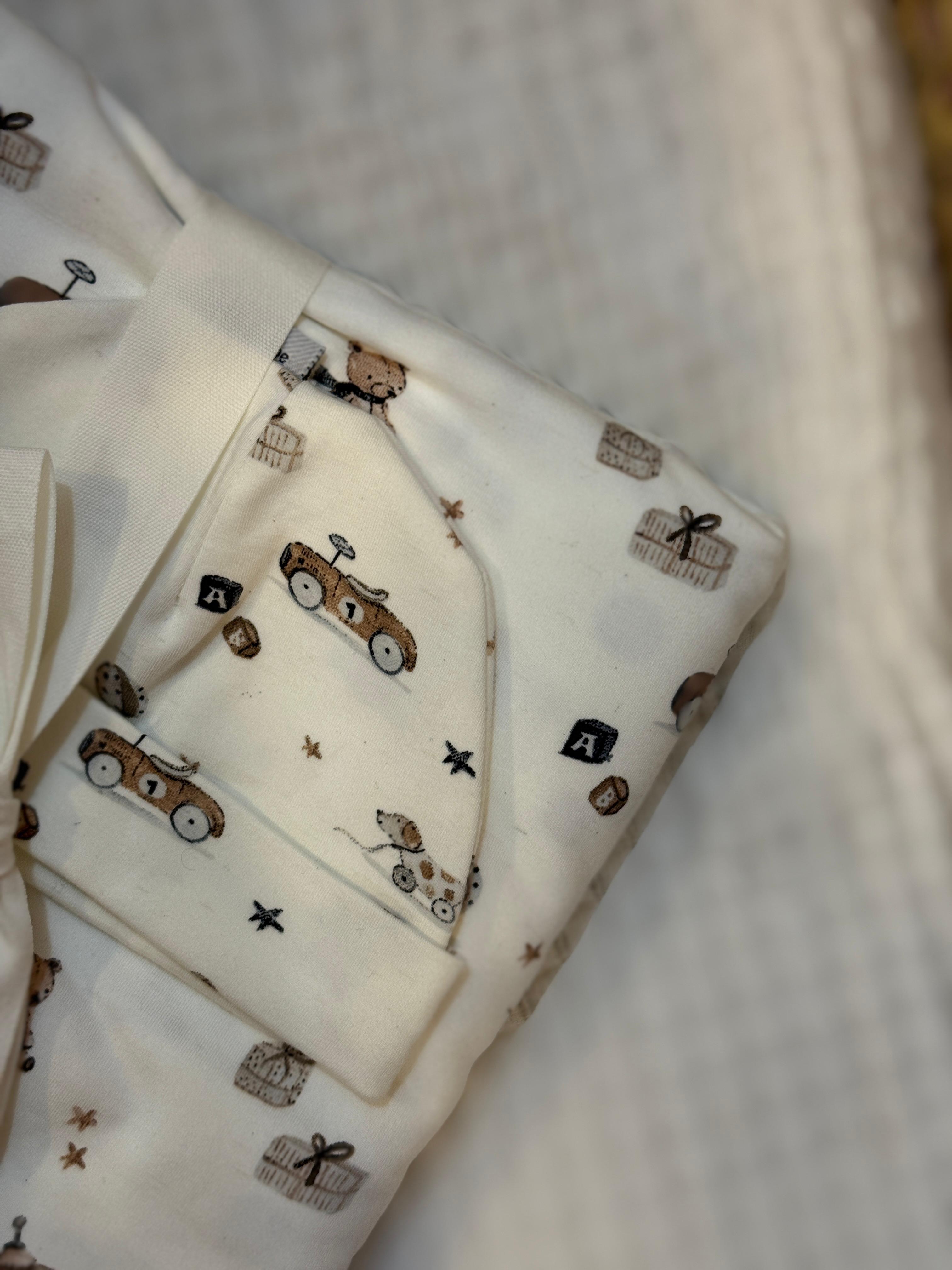 FUN WHEELS JERSEY SWADDLE