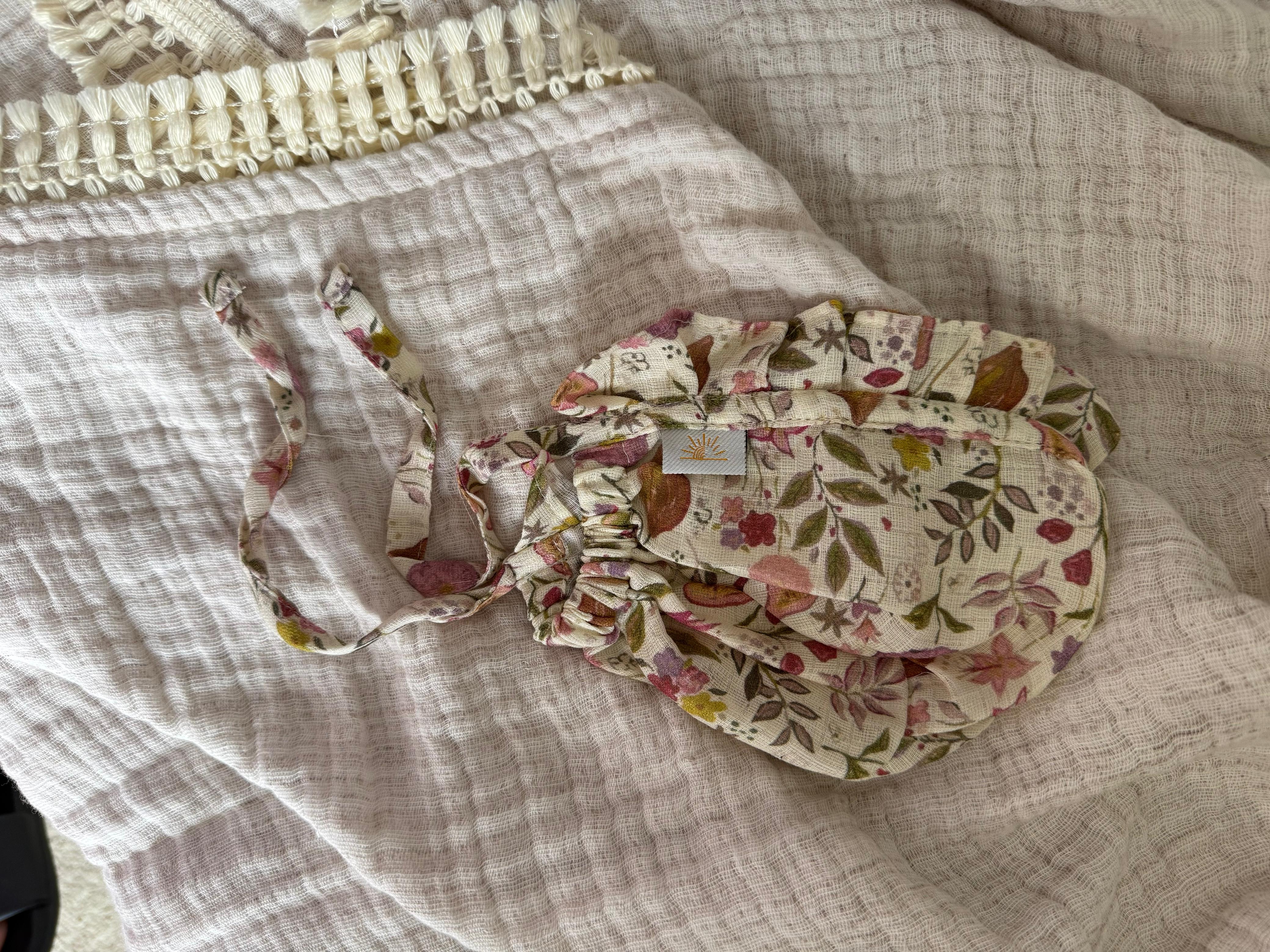 LITTLE PETAL MUSLIN SWADDLE