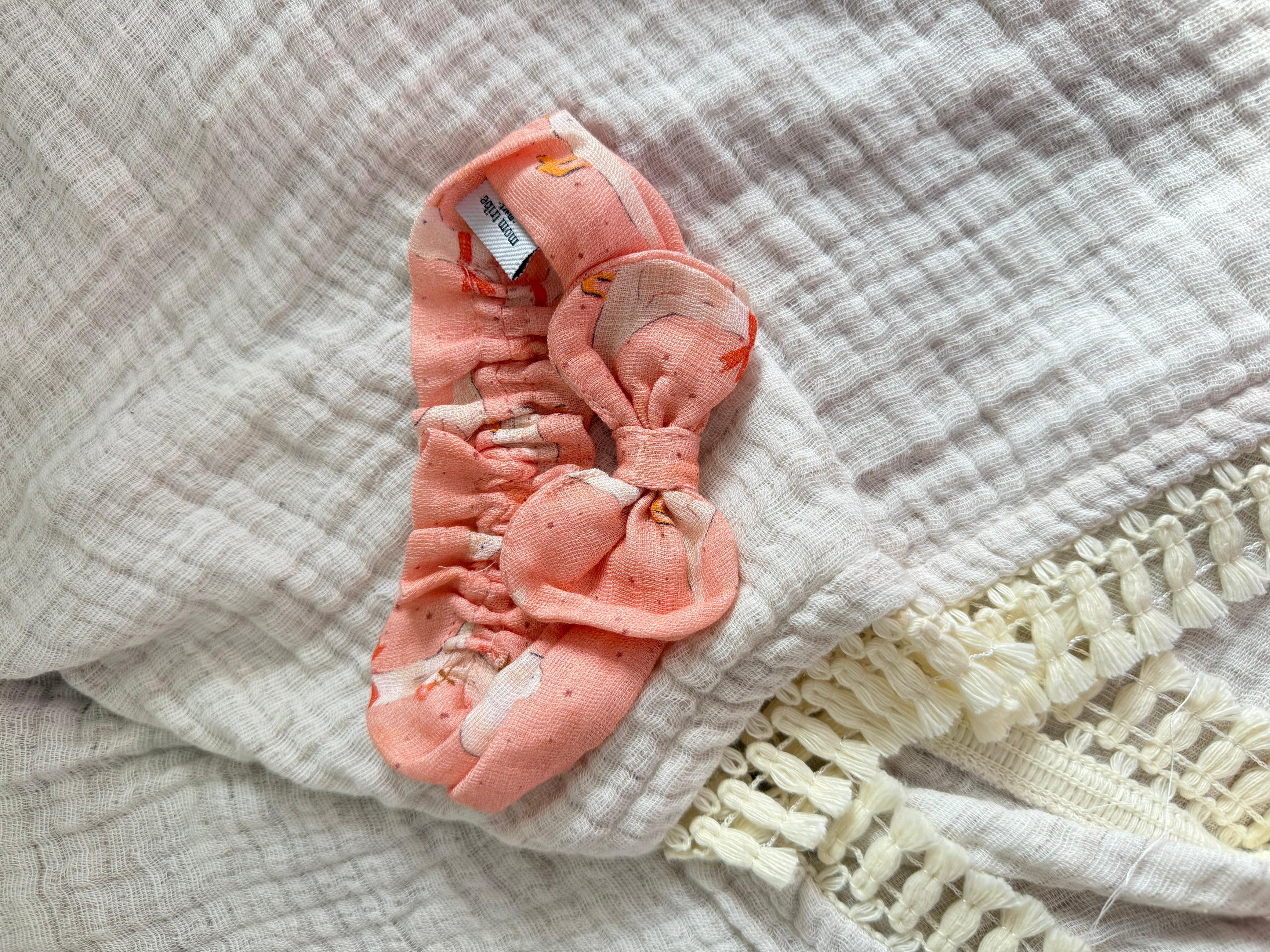TINY QUACK MUSLIN SWADDLE