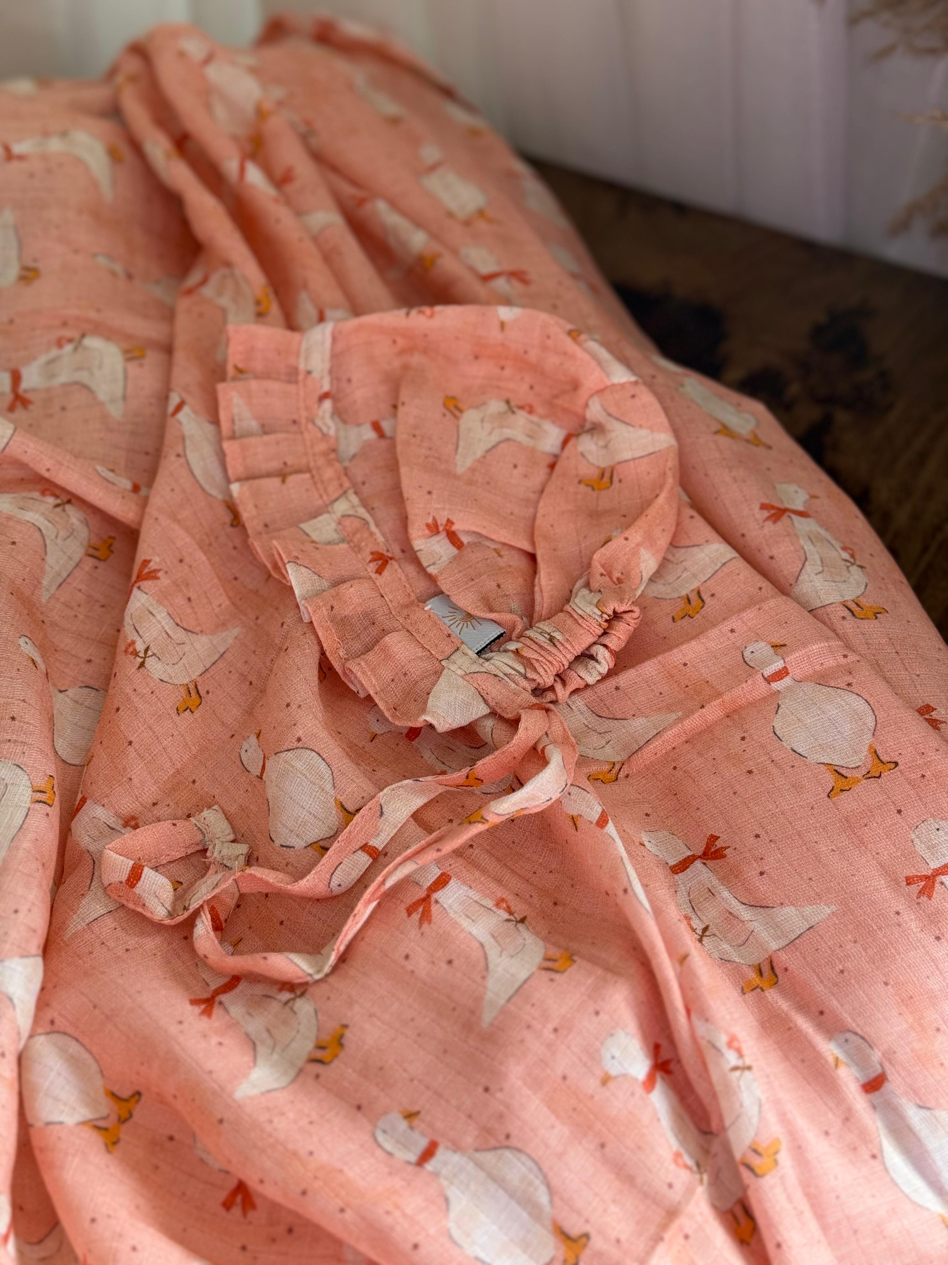 TINY QUACK MUSLIN SWADDLE